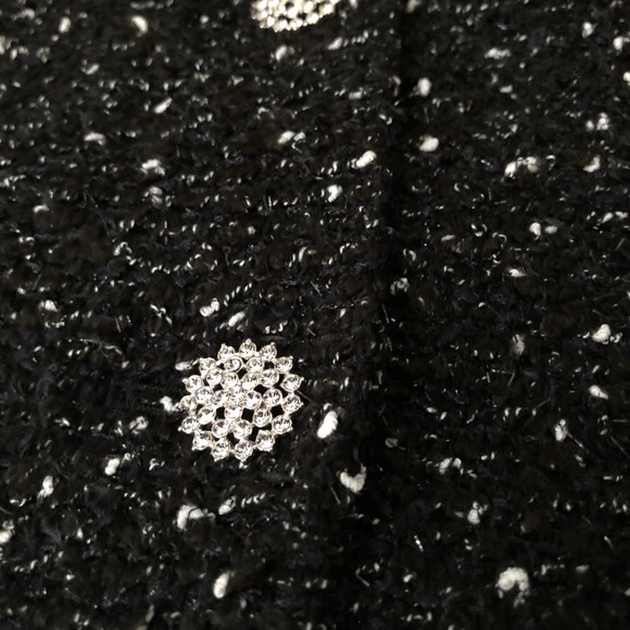 ✨💕 NWT Express tweed embellished front button skirt ❄️💕 - Picture 5 of 6